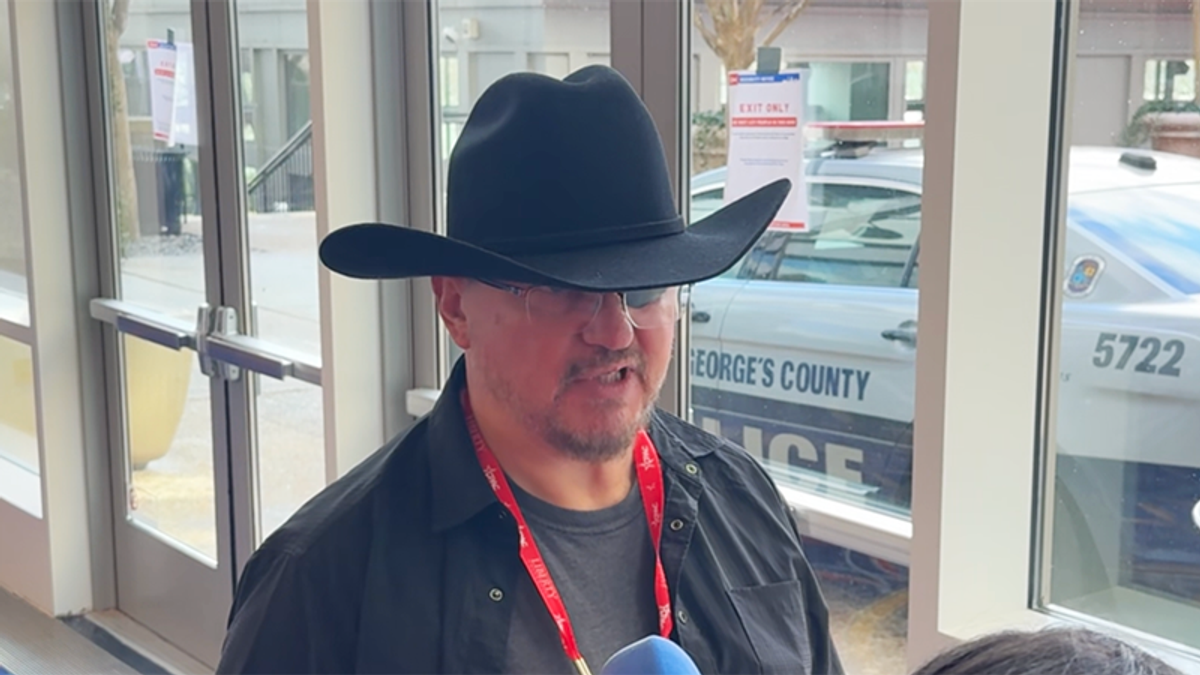 Oath Keepers' ex-leader convicted of sedition now wants to work for FBI