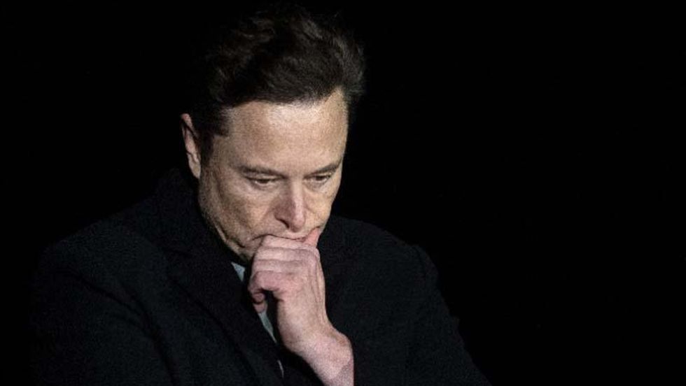 Footage shows startling Tesla crash just hours after Elon Musk unveiled self-driving feature: report