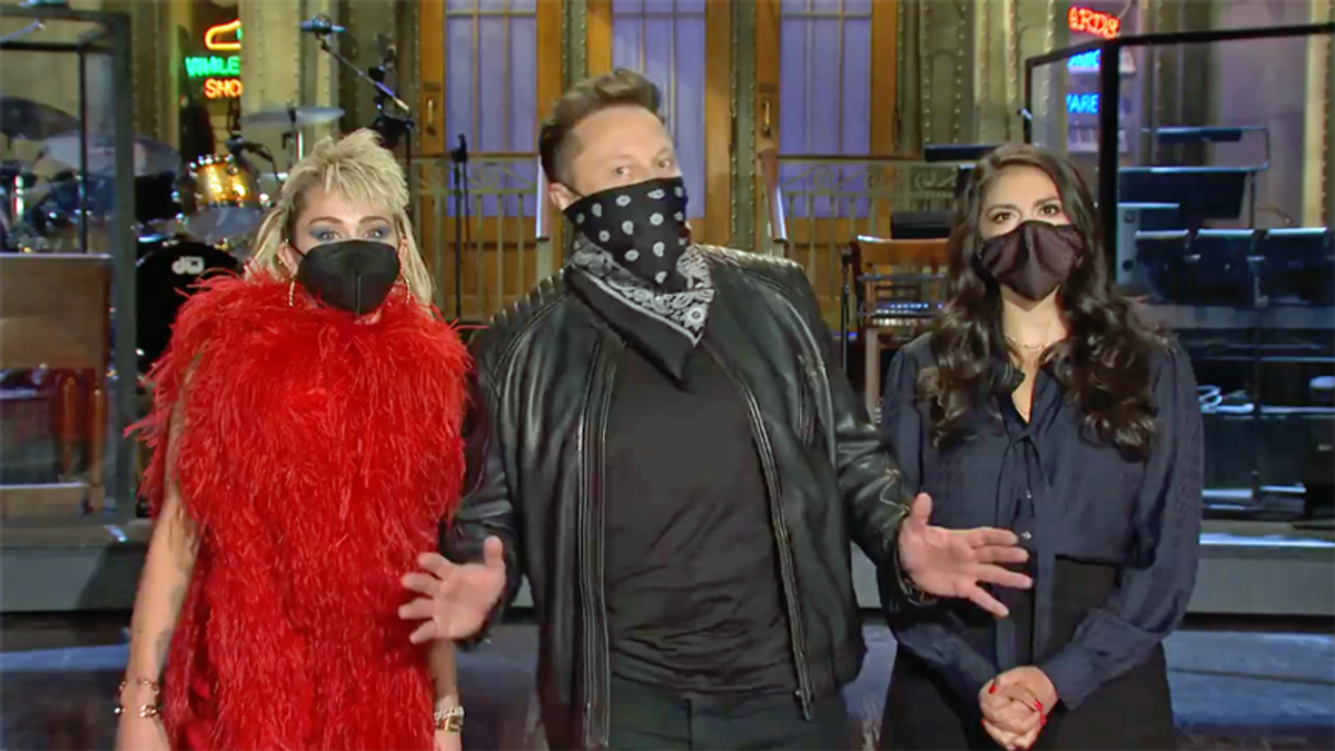 Robert Reich labels SNL host Elon Musk a 'modern-day robber baron'