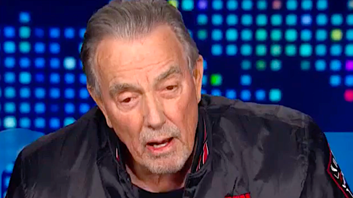'Essence of fascism': Soap star unloads on 'orange idiot' Trump after evacuating home