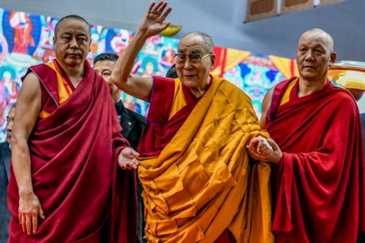 Dalai Lama apologizes for asking boy to suck his tongue