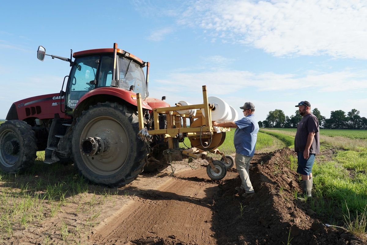 Mutiny bubbles up inside rural America over GOP's ailing farm bill