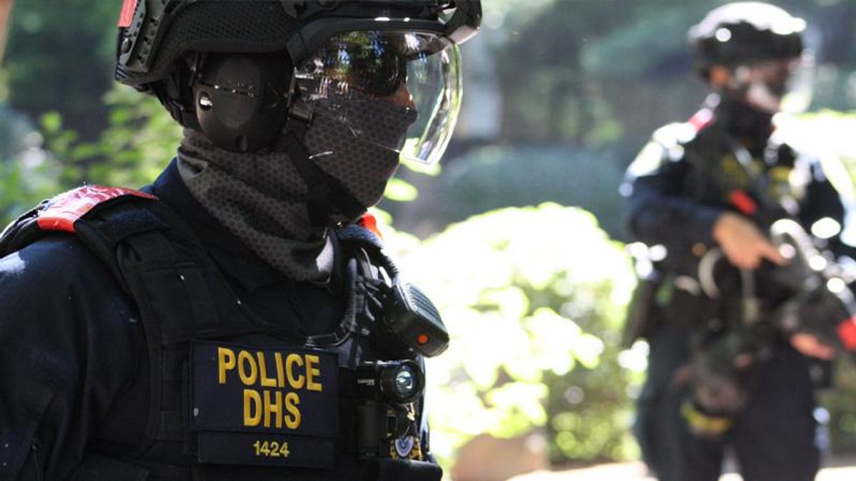Federal agents fight release of video that shows Latino workers  being brutalized during slaughterhouse raid