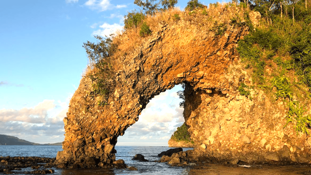 A dramatic volcano eruption changed lives in Fiji 2,500 years ago. 100 generations have kept the story alive