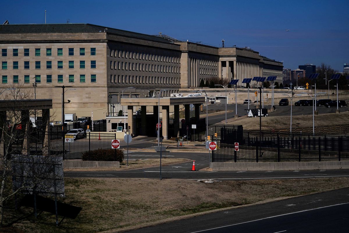 Hazmat teams swarm Pentagon over potential air quality issue