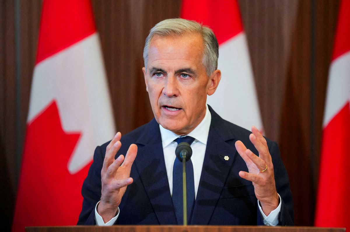 Trump's trade threats spiral out of control as Canada slaps down 100 pages of tariffs