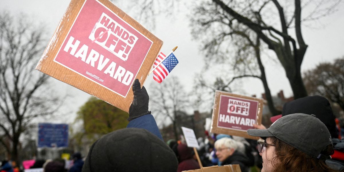 Foreign students seek to quit Harvard amid Trump crackdown