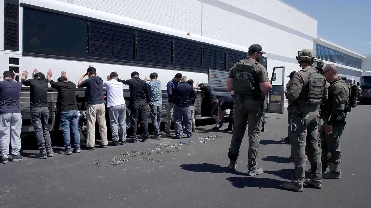 Congressional probe launched over staggering number of Americans detained by feds