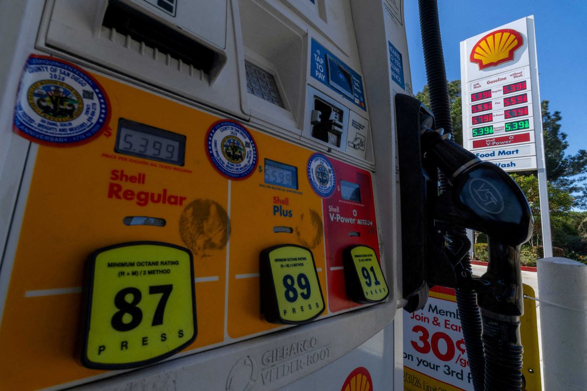 'Critically low' energy reserves alarm expert as diesel prices top $5 per gallon