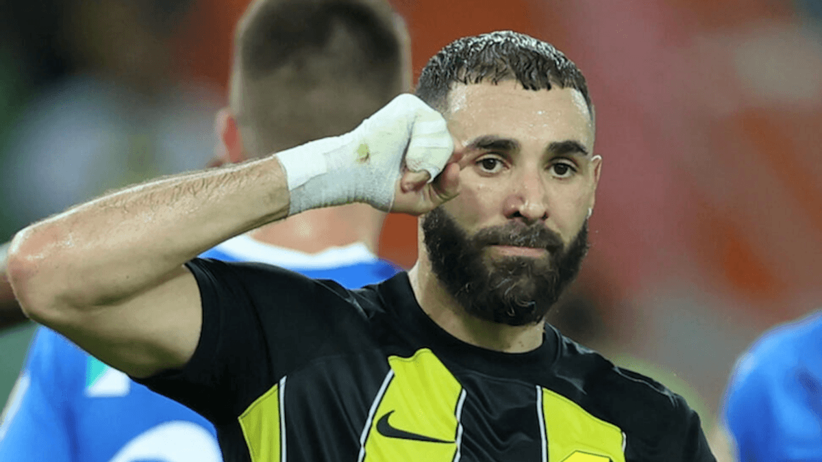 Soccer star Benzema files defamation complaint against French minister