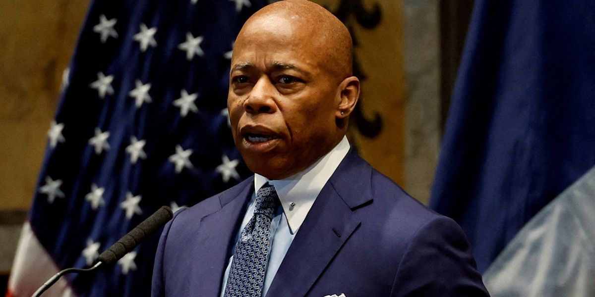 Prosecutor quits after being told to drop charges against NYC mayor