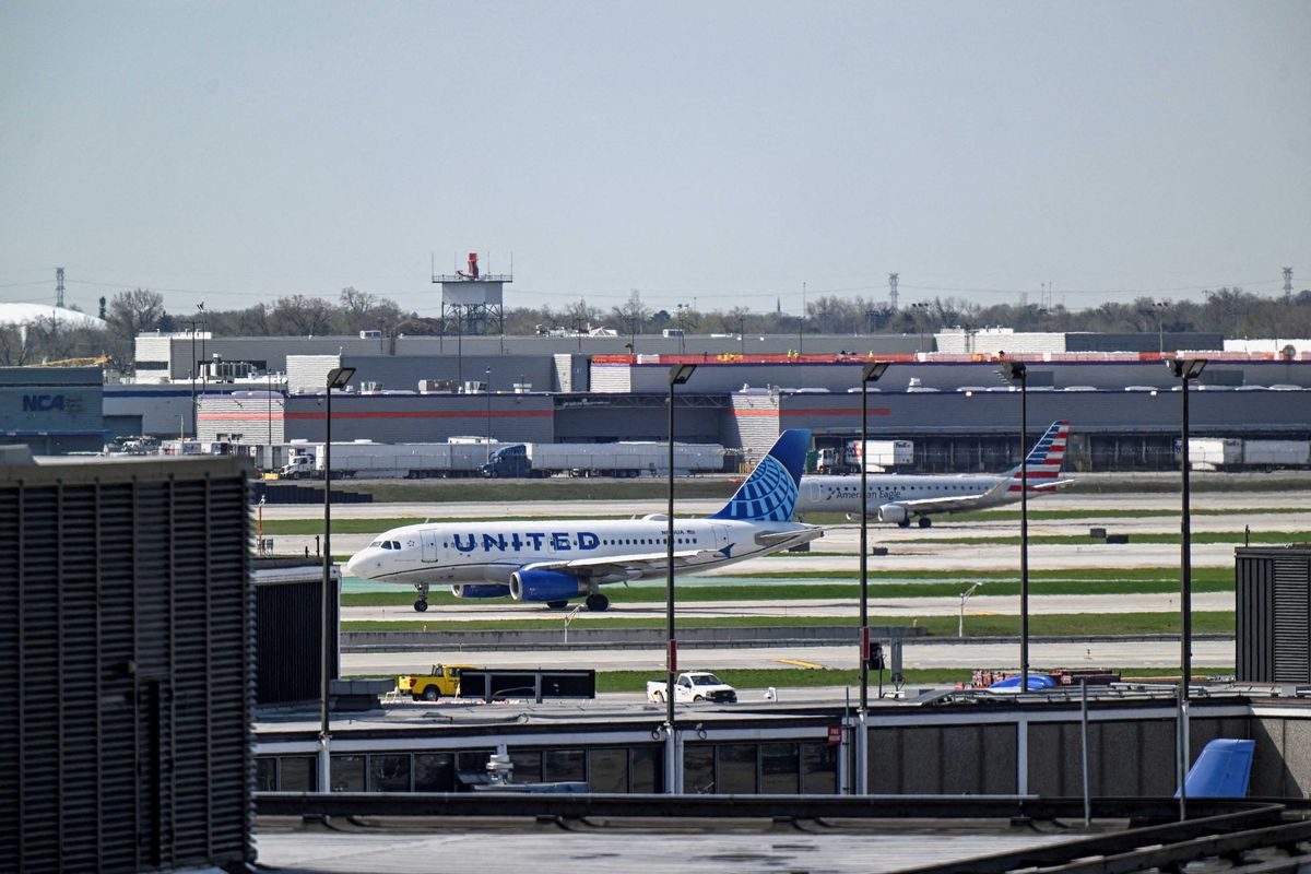 United Airlines agent threatens to call ICE on a customer