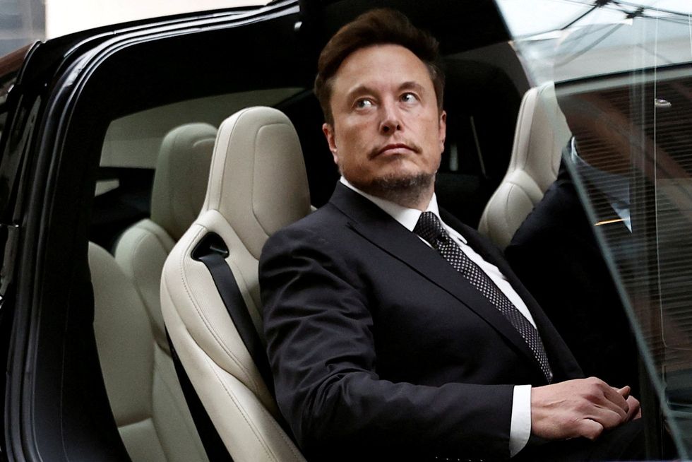 'Keeping him up at night': CNN host mocks Elon Musk's late-night apology