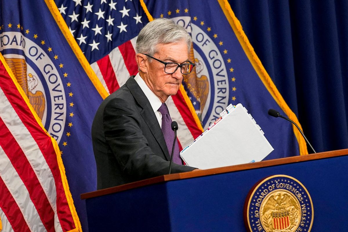 'How low can this crowd go?' WSJ editorial skewers Trump's 'kerfuffle' with Fed chief