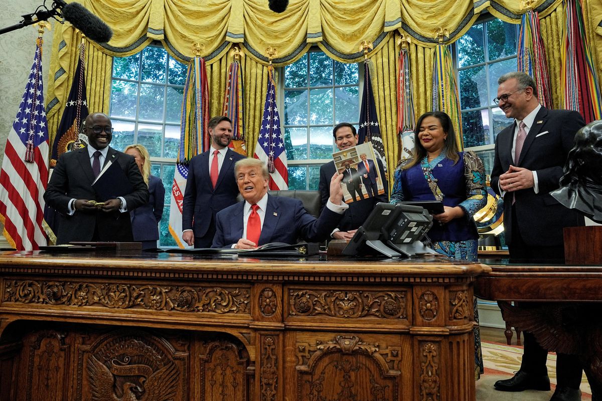 Trump fantasy for 'a time that never existed' has America on the verge of crisis: column