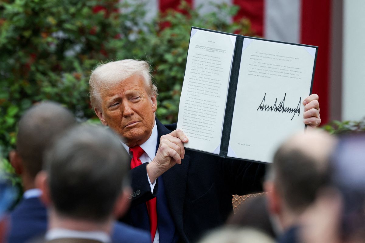 'Let them eat tariffs?' MSNBC mocks Trump over his 'Marie Antoinette moment'