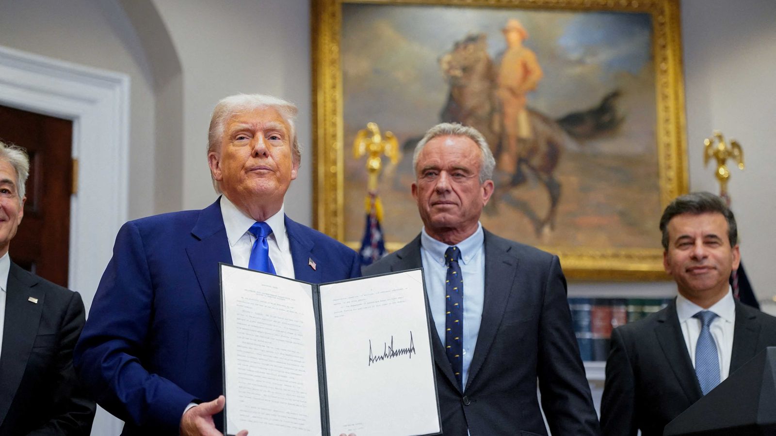 Acuity Testing Trump living in a 'bubble of delusion' as his mental acuity fades: DC ...