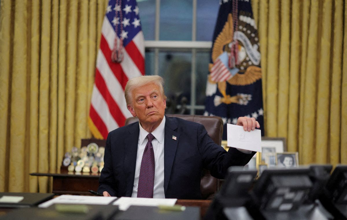 Friday night Trump administration memo orders federal agencies to axe DEI workers: report