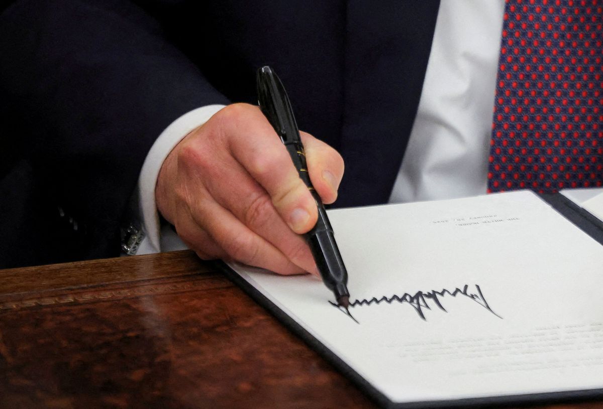 'Phone doesn’t stop ringing!' Pardon market booms under Trump