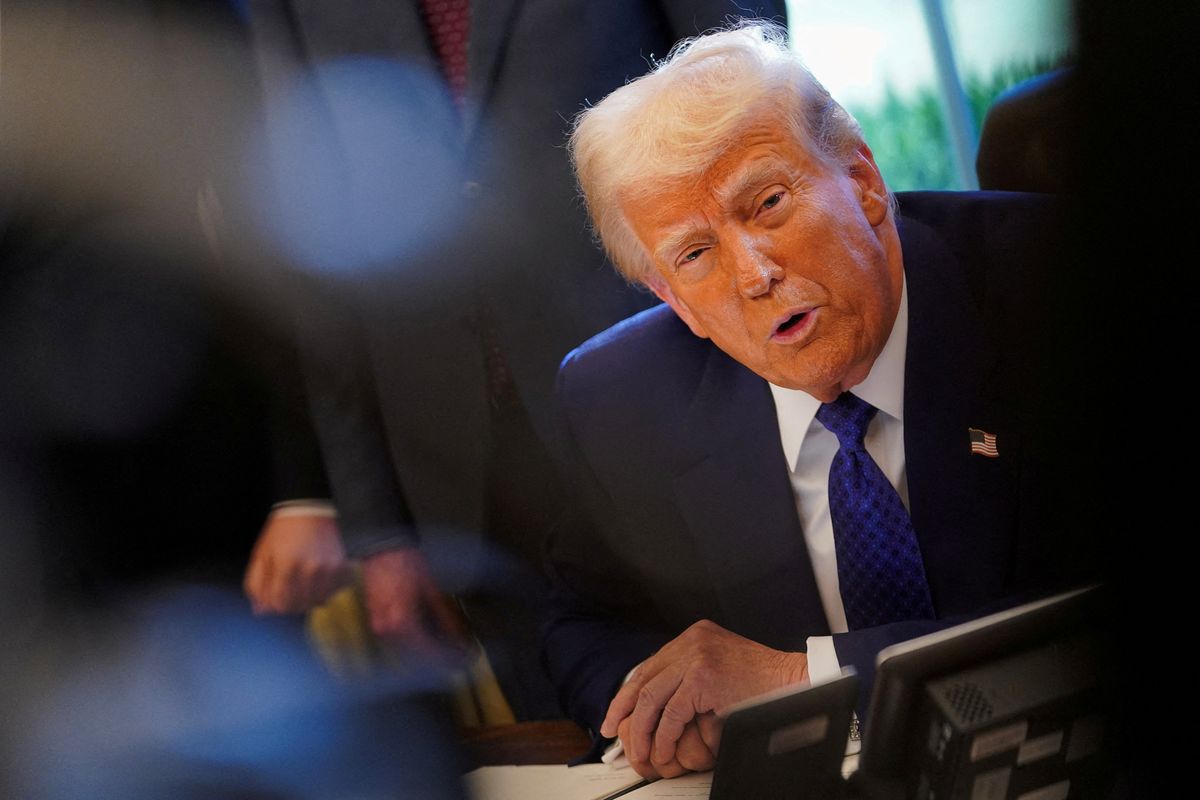 Trump's new order poised to flip 500K migrants from legal status to illegal: report