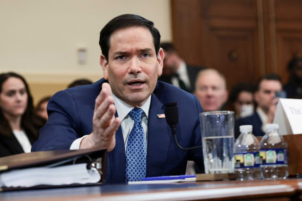 Legislador abandona audiencia del Congreso tras tensa discusión con Marco Rubio