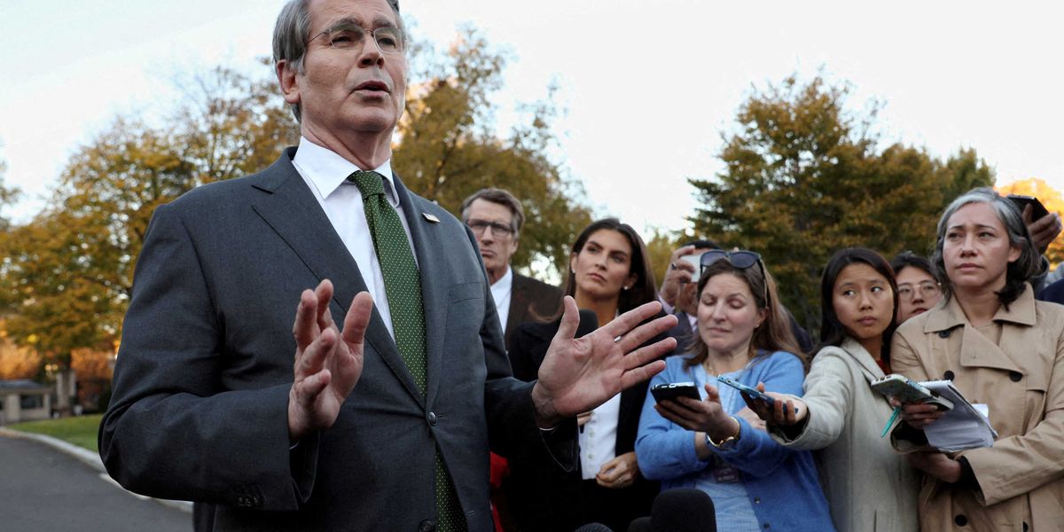 'Absolute moron': Analysts flag dangers of Treasury secretary's latest 'performance act'