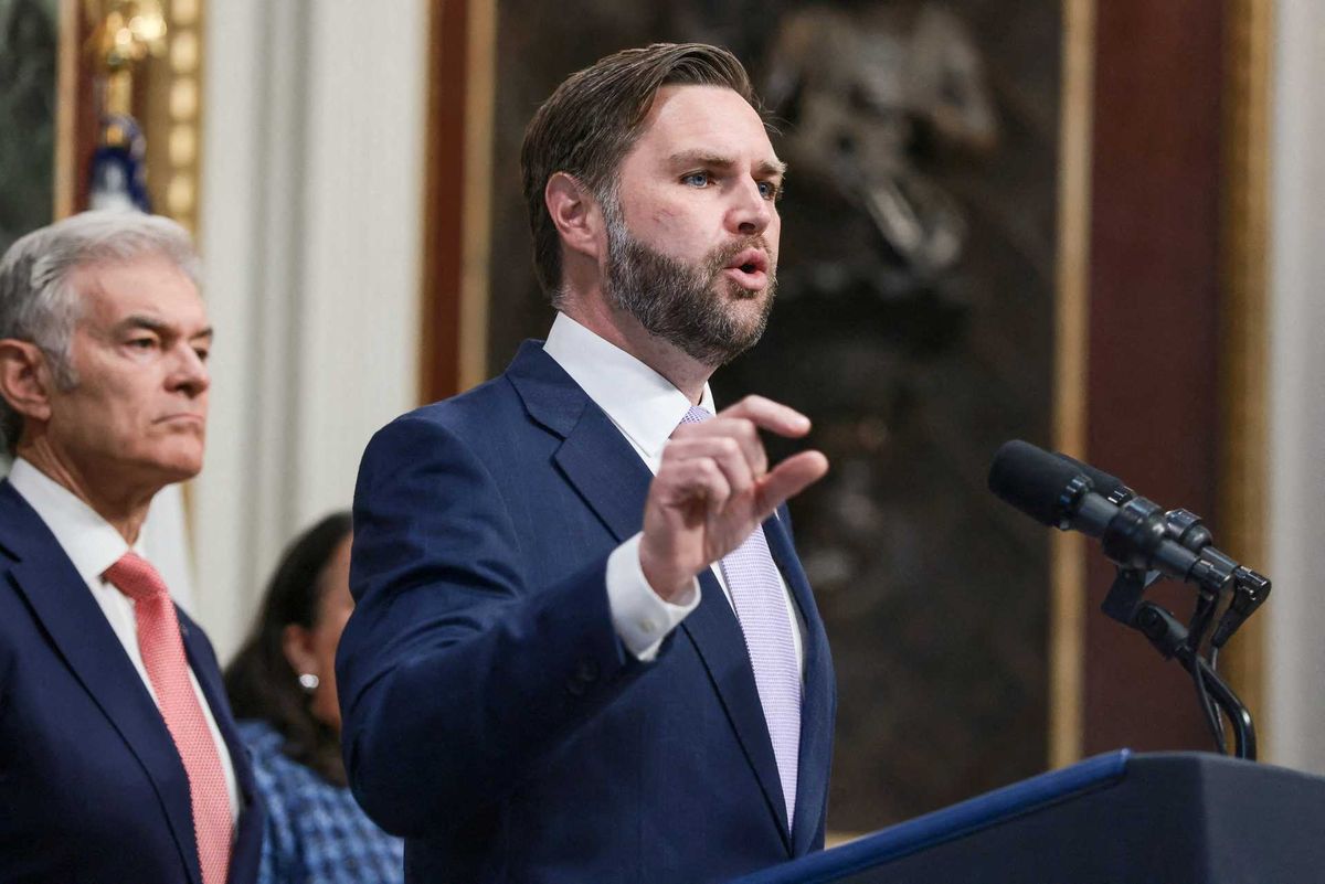 'I caution Lindsey': JD Vance goes after Sen. Graham by name on live TV