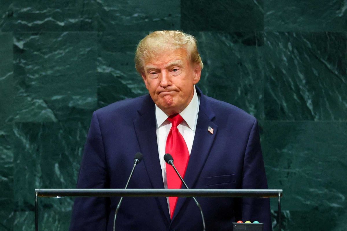 'Oh my God': White House insiders reveal Trump's dangerous high-stakes habit