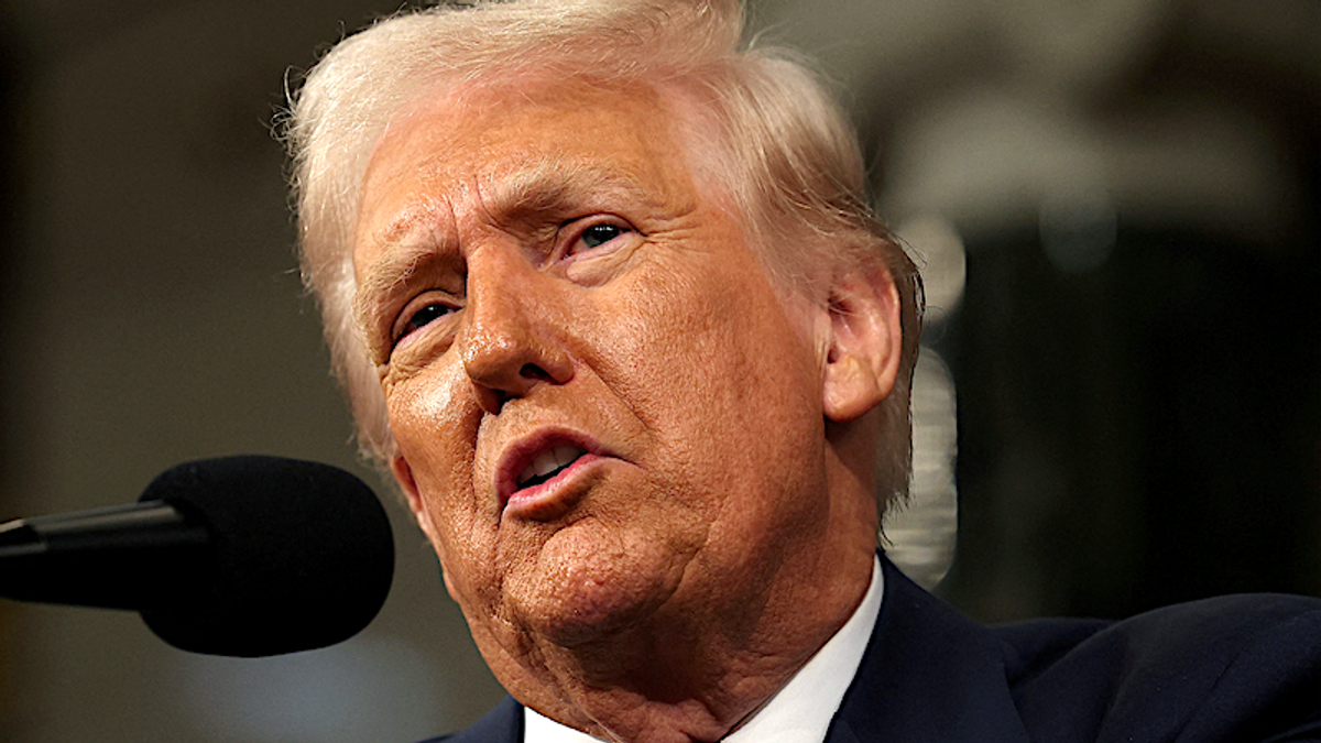 'That's not a good number': Journalist peeks under the hood of Trump polling data