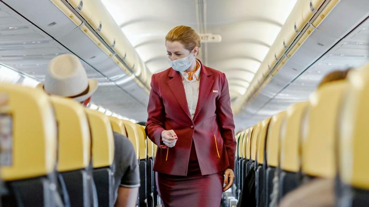 Trump-appointed judge strikes down CDC mask mandate for public transport