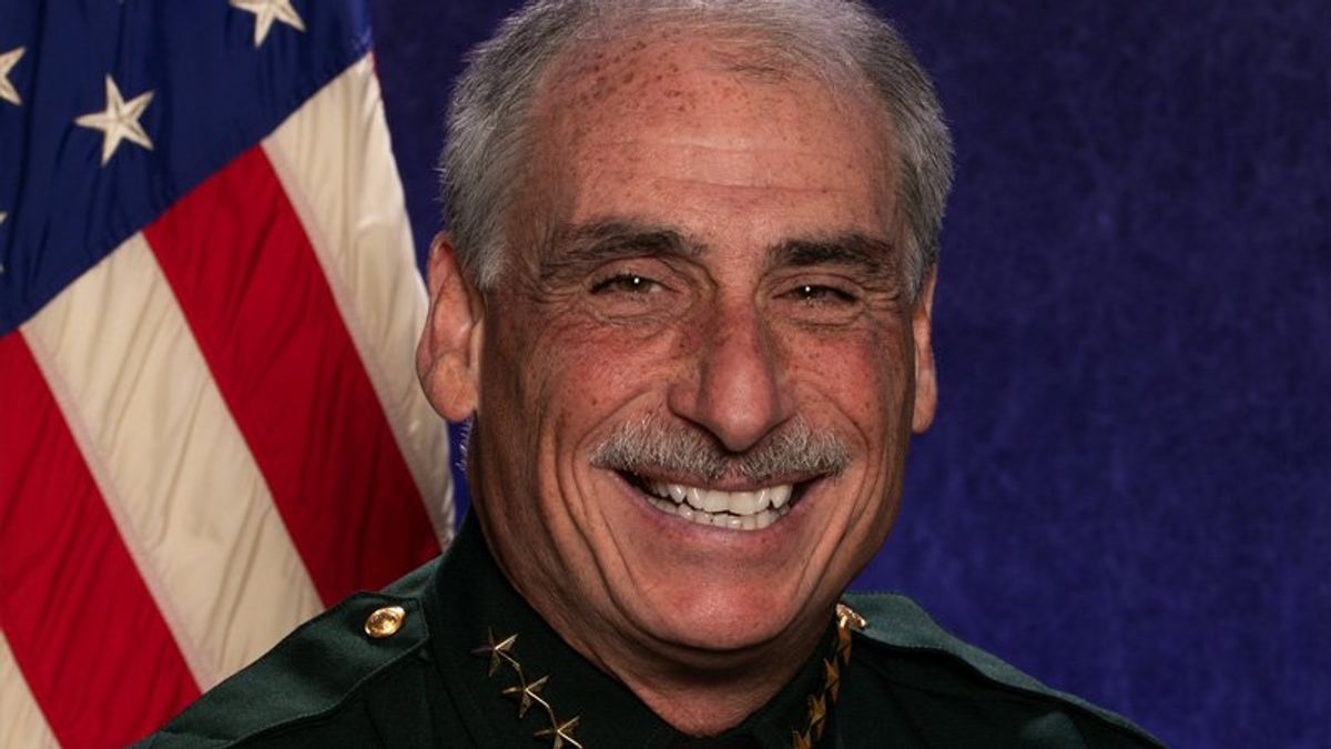 Florida sheriff puts neo-Nazis on notice: new law will send you to jail