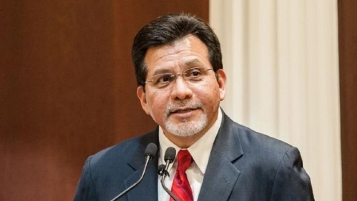 Alberto Gonzales says DOJ must investigate Trump for at least 3 specific crimes
