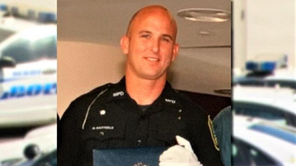 Hawaii cop gets 30 months in jail for offering defendant exculpatory testimony in exchange for sex