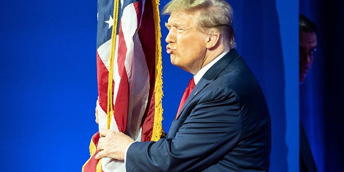 Image for article Bombshell report reveals massive stockpile of cash Trump built since election