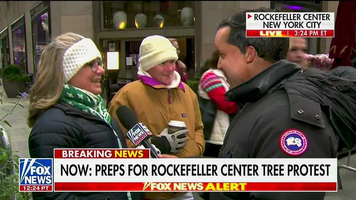 Tourists casually destroy Fox News' narrative of crime-ridden NYC in live interview