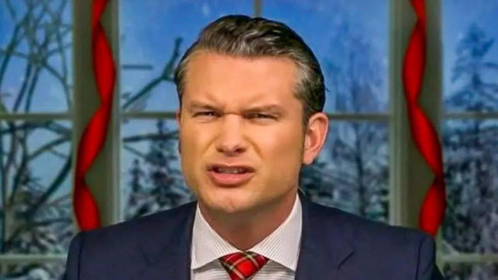 'Idiot' Fox News host scorched for 'desperate' attempt to defend Trump for praising Putin