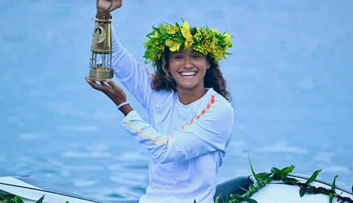 Olympic torch odyssey reaches the surf of Tahiti
