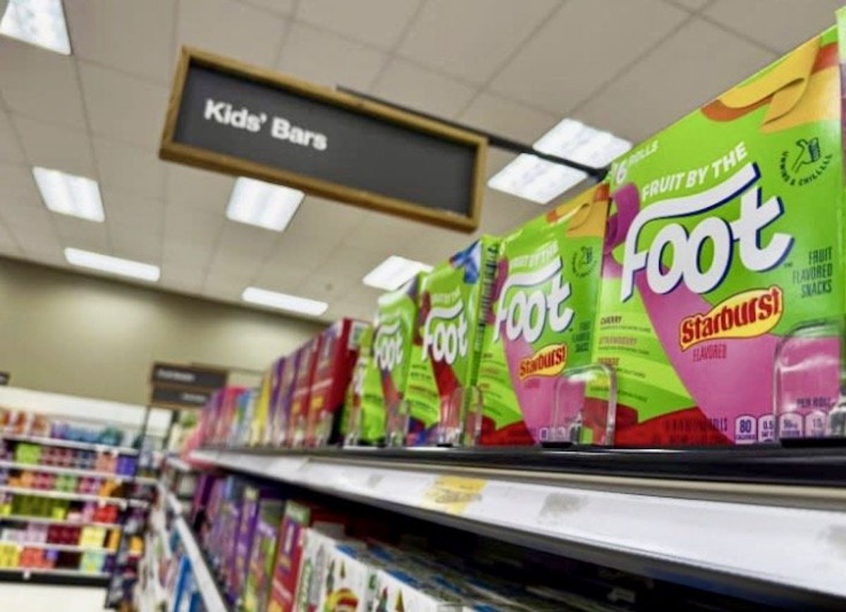 U.S. bans red food dye over possible cancer risk: health authorities