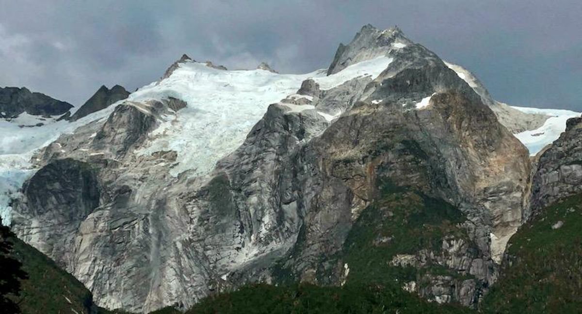 Melting glaciers, fast-disappearing gauge of climate change