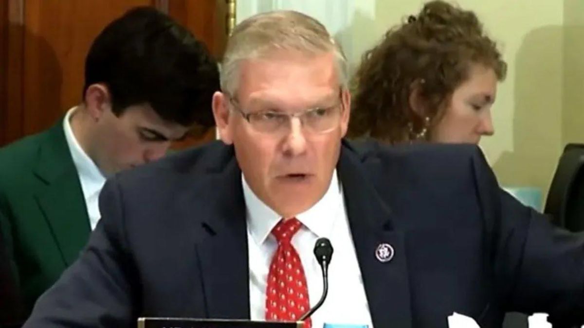 GOP lawmaker mocked for his murder analogy during hearing on Congress members owning stocks