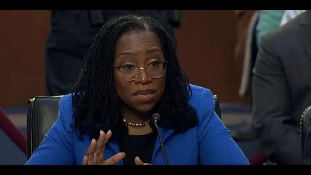 A GOP senator claimed Judge Jackson wanted to free all prisoners – she told him ‘read two more sentences down’