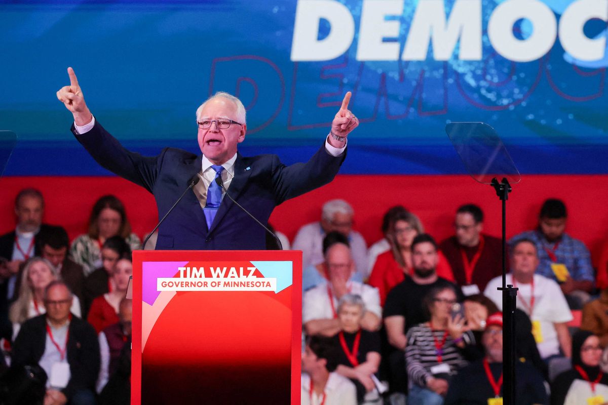 Tim Walz rips 'feeble-minded' Trump during speech as war negotiations fall apart