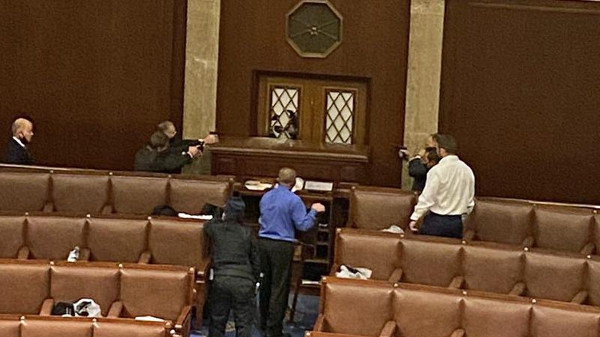 Guns drawn inside House chamber as Trump mob provokes an armed standoff: report
