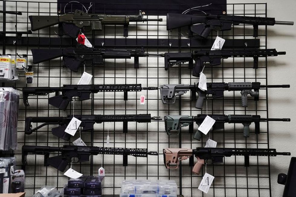 US Senate Democrats to push FTC to restrict marketing of guns to children