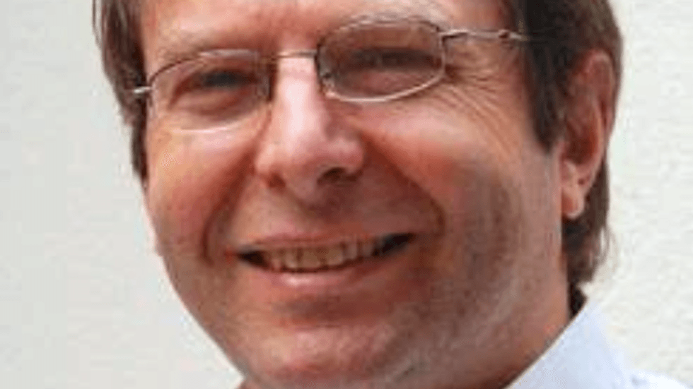 Prominent COVID-19 conspiracy theorist dies from virus he questioned -- after spreading it at illegal parties
