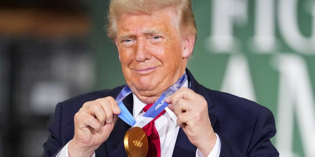 'Yikes!' Alex Witt stunned as lawyer flags Trump's staggering 'insider dealing' scandal