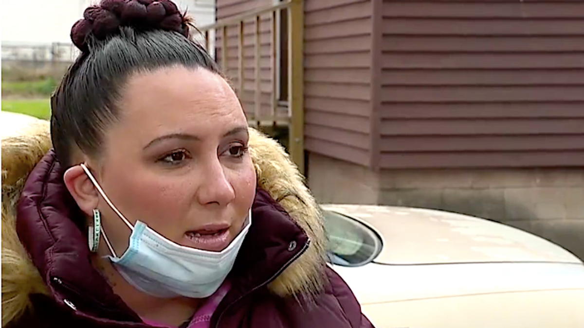 Ohio school employee leaves shockingly racist message for single mom after daughter missed online lesson