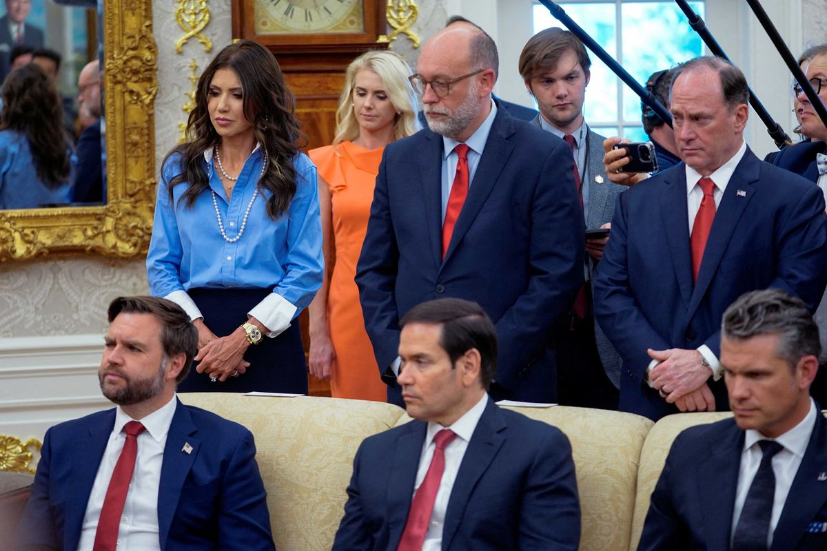 'No self-awareness': JD Vance buried online as he unwittingly throws Kristi Noem under bus