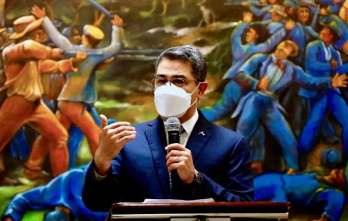 Honduran president denies drug trafficking accusations