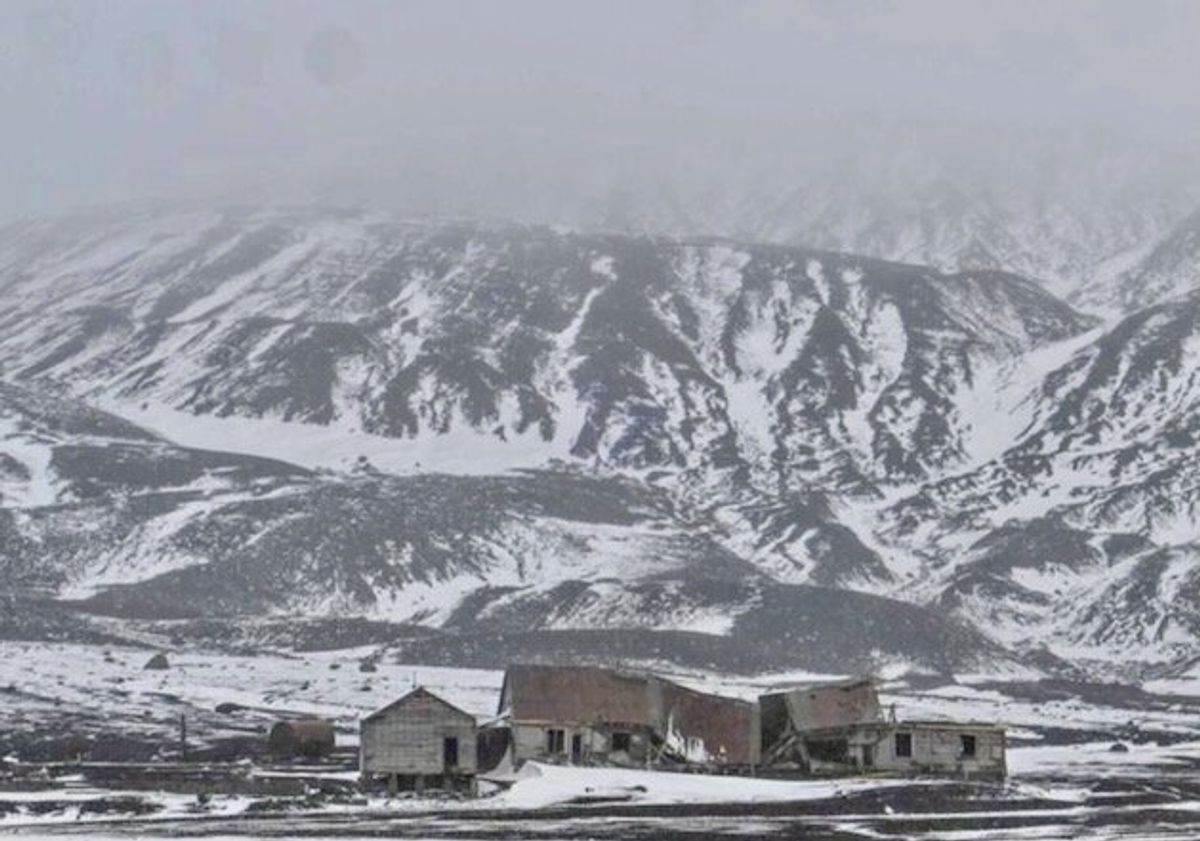 Ice and fire: Antarctic volcano may hold clues to life on Mars